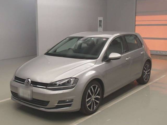 81023 VOLKSWAGEN GOLF AUCPT 2013 г. (TAA Kantou)