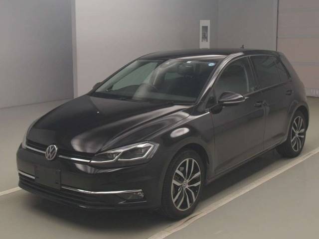 81042 VOLKSWAGEN GOLF AUCPT 2018 г. (TAA Kantou)