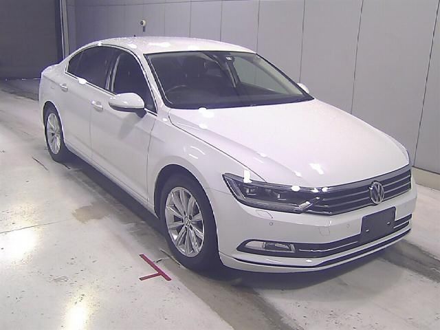 55071 VOLKSWAGEN PASSAT 3CCZE 2016 г. (Honda Nagoya)