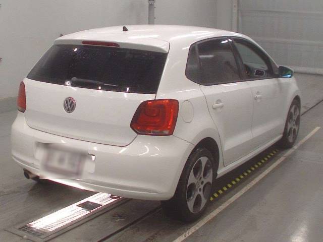 1202 VOLKSWAGEN POLO 6RCBZ 2012 г. (CAA Tokyo)