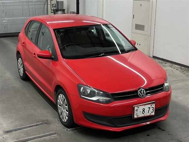 35105 VOLKSWAGEN POLO 6RCBZ 2014 г. (MIRIVE Saitama)