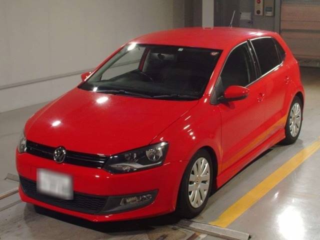 5008 VOLKSWAGEN POLO 6RCBZ 2013 г. (TAA Shikoku)