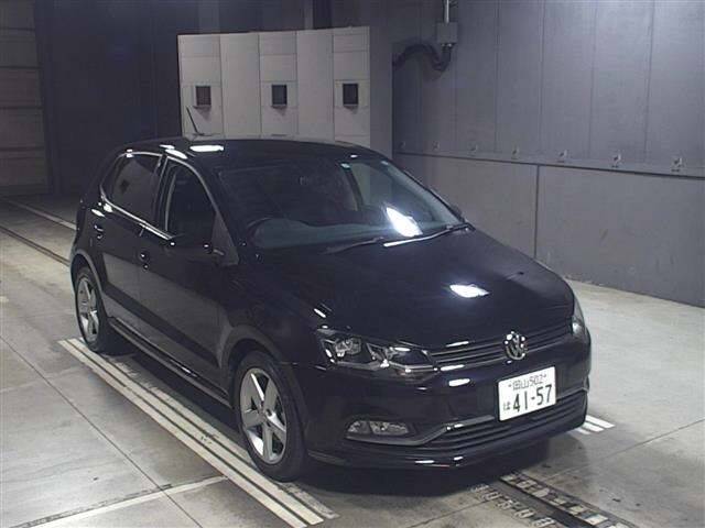 8143 VOLKSWAGEN POLO 6RCJZ 2017 г. (JU Gifu)