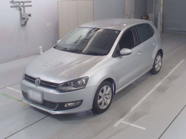 90055 VOLKSWAGEN POLO 6RCBZ 2011 г. (CAA Chubu)