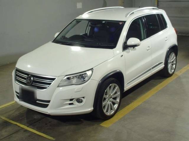 5004 VOLKSWAGEN TIGUAN 5NCCZ 2011 г. (TAA Hokkaido)