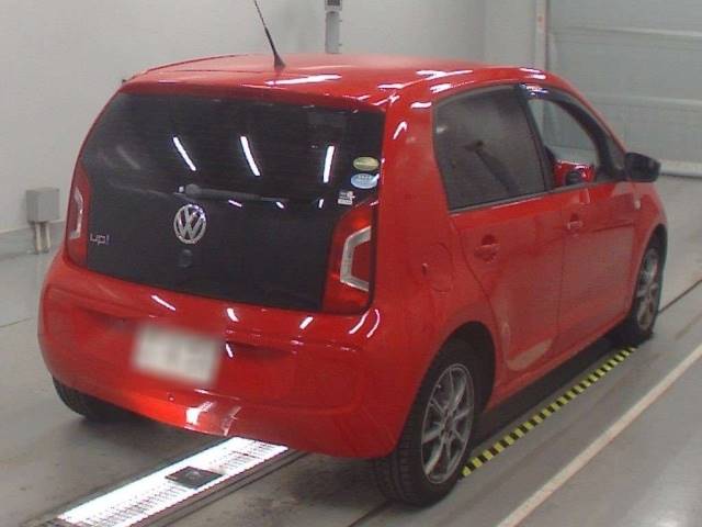 10213 VOLKSWAGEN UP AACHY 2013 г. (CAA Tokyo)