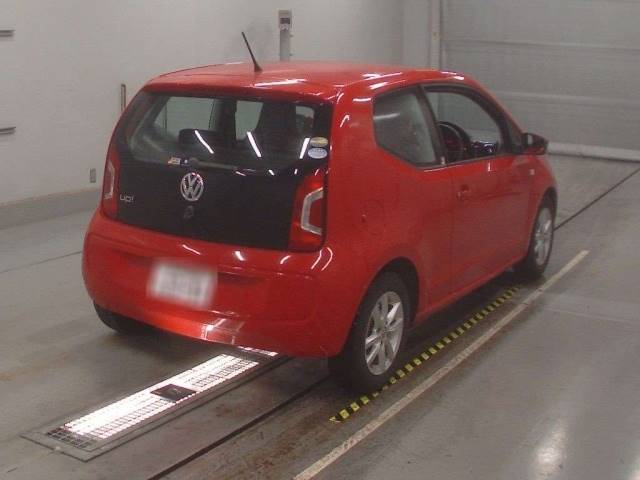 5250 VOLKSWAGEN UP AACHY 2013 г. (CAA Tokyo)