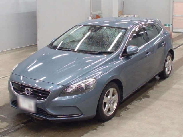 3069 VOLVO V40 2013 г. (CAA Tohoku)