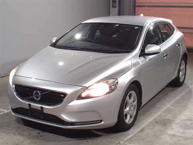 57 VOLVO V40 MB4164T 2014 г. (JU Tochigi)