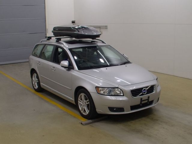 7023 VOLVO V50 MB4204S 2012 г. (NAA Tokyo)