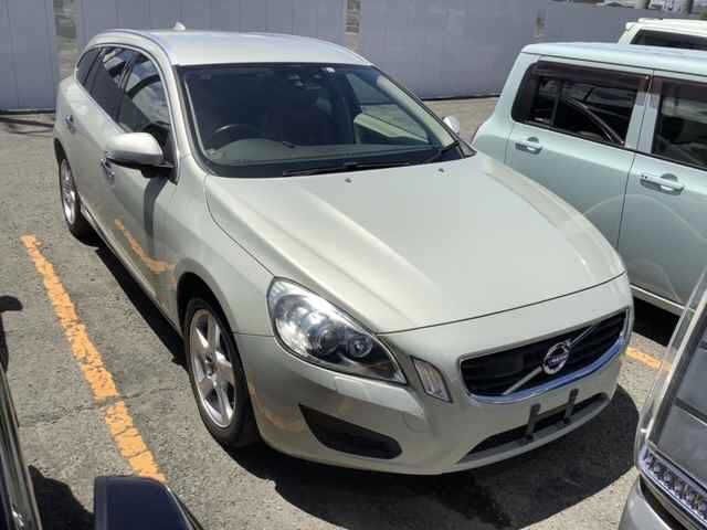 610 VOLVO V60 FB4164T 2011 г. (JU Nagasaki)