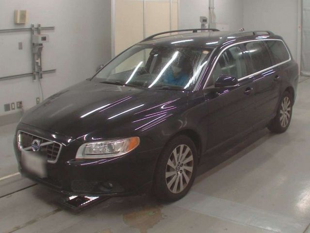 60438 VOLVO V70 2012 г. (CAA Tokyo)