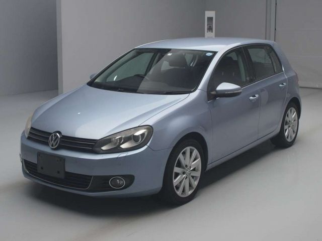 24048 Volkswagen Golf 1KCAV 2011 г. (TAA Kantou)