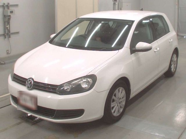 25023 Volkswagen Golf 1KCBZ 2013 г. (CAA Tokyo)