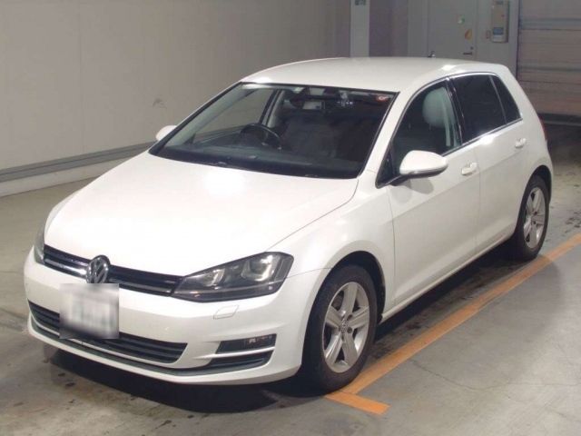 30072 Volkswagen Golf AUCJZ 2015 г. (TAA Minami Kyushu)