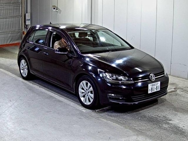 3088 Volkswagen Golf AUCJZ 2015 г. (LAA Shikoku)