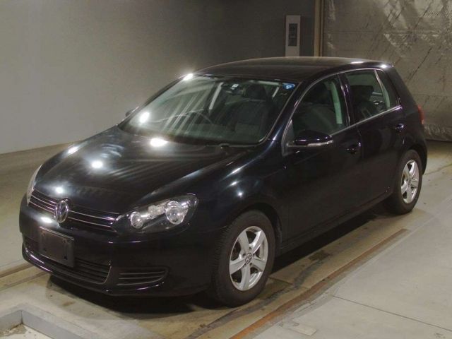 32035 Volkswagen Golf 1KCBZ 2011 г. (TAA Kinki)