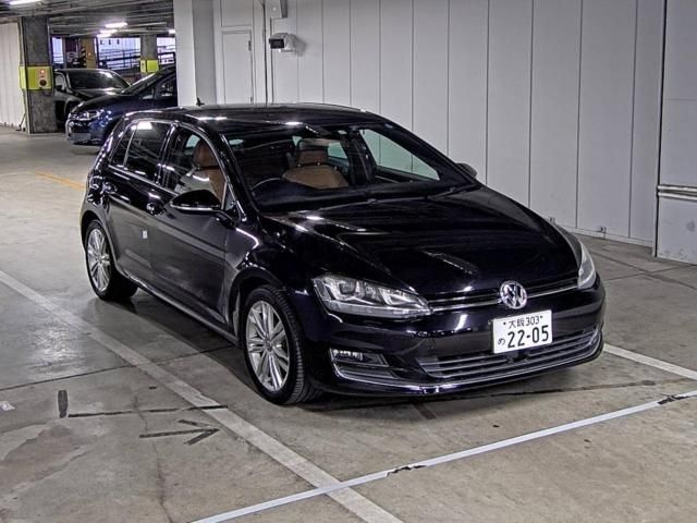 376 Volkswagen Golf AUCPT 2015 г. (ZIP Osaka)