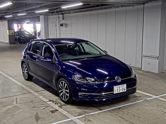 430 Volkswagen Golf AUCPT 2019 г. (ZIP Osaka)