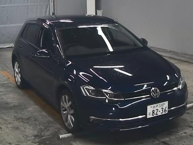 495 Volkswagen Golf AUCPT 2017 г. (ZIP Tokyo)