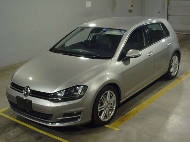 5006 Volkswagen Golf AUCPT 2013 г. (TAA Hokkaido)