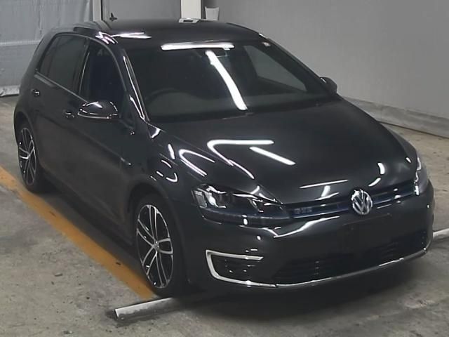 560 Volkswagen Golf AUCUK 2016 г. (ZIP Tokyo)