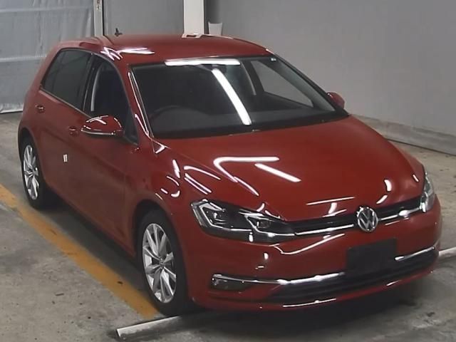 605 Volkswagen Golf AUCJZ 2018 г. (ZIP Tokyo)