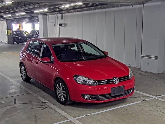 832 Volkswagen Golf 1KCAX 2011 г. (ZIP Osaka)