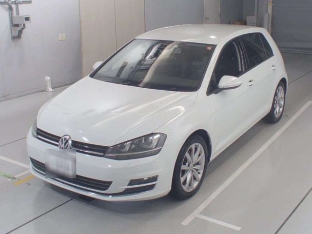 90285 Volkswagen Golf AUCPT 2016 г. (CAA Chubu)