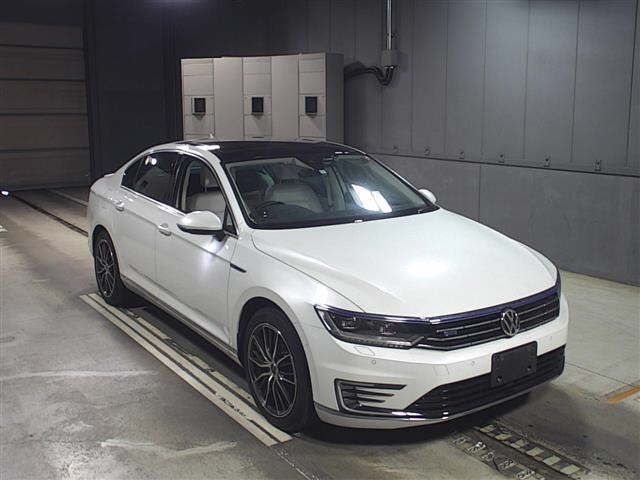 5385 Volkswagen Passat 3CCUK 2016 г. (JU Gifu)