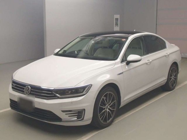 81016 Volkswagen Passat 3CCUK 2016 г. (TAA Kantou)