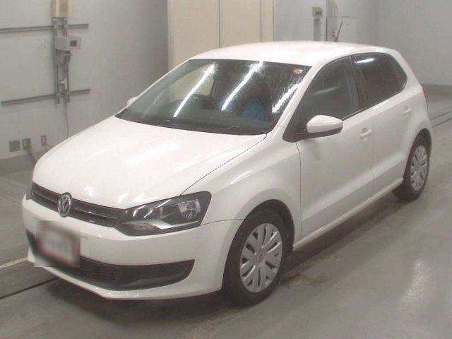 10029 Volkswagen Polo 6RCBZ 2011 г. (CAA Tokyo)