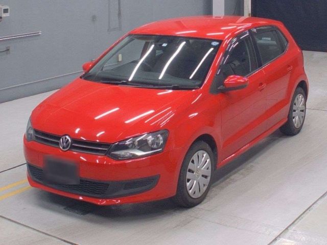 10082 Volkswagen Polo 6RCBZ 2011 г. (CAA Gifu)