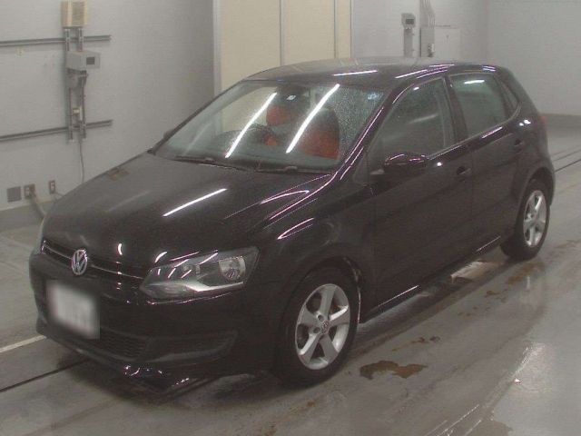 10094 Volkswagen Polo 6RCBZ 2013 г. (CAA Tokyo)