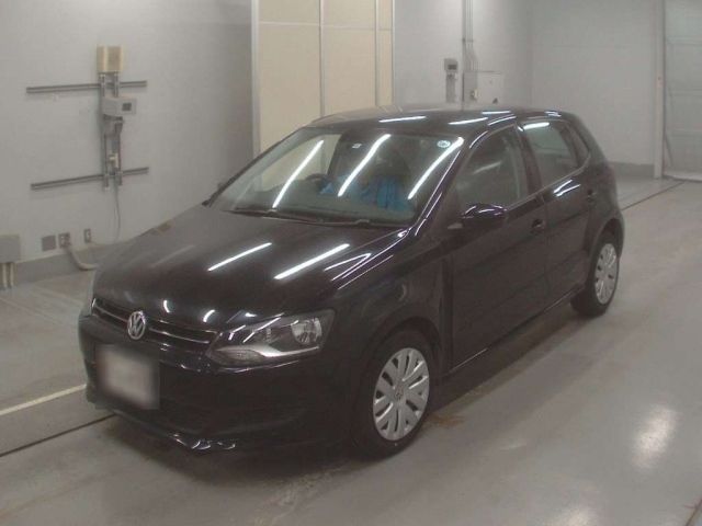 10126 Volkswagen Polo 6RCBZ 2014 г. (CAA Tokyo)