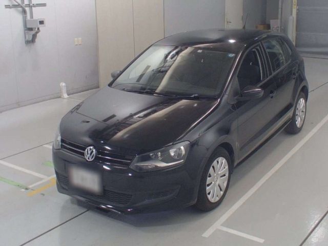 10225 Volkswagen Polo 6RCBZ 2013 г. (CAA Chubu)