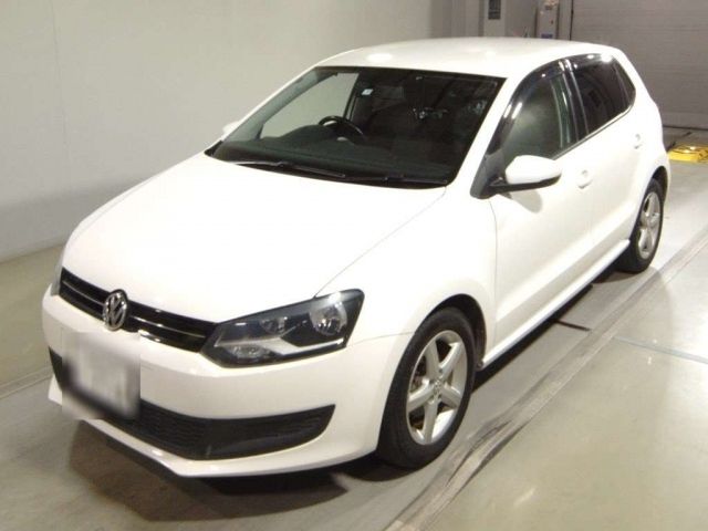 106 Volkswagen Polo 6RCBZ 2013 г. (TAA Tohoku)