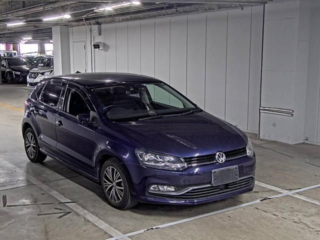 121 Volkswagen Polo 6RCJZ 2016 г. (ZIP Osaka)