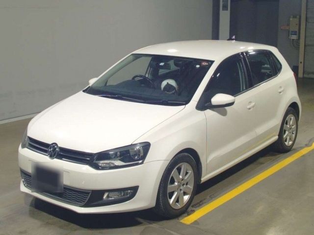 15031 Volkswagen Polo 6RCBZ 2011 г. (TAA Yokohama)