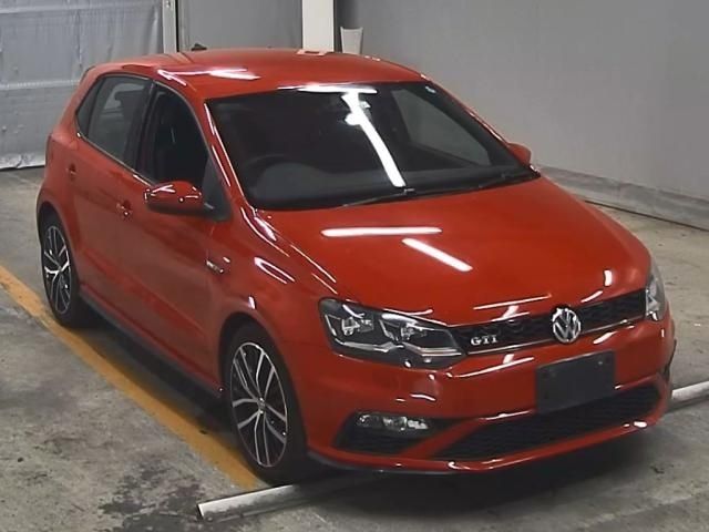 16 Volkswagen Polo 6RDAJ 2015 г. (ZIP Tokyo)