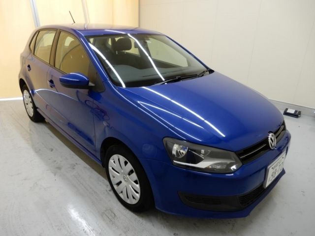 28033 Volkswagen Polo 6RCBZ 2013 г. (Honda Tokyo)