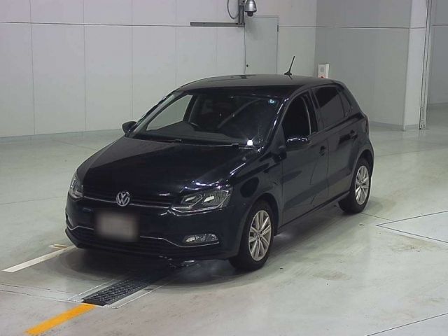 30002 Volkswagen Polo 6RCJZ 2016 г. (CAA Chubu)