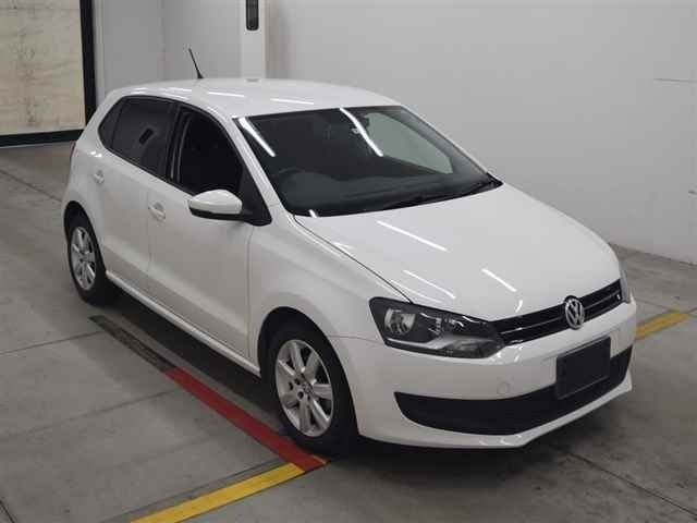 30298 Volkswagen Polo 6RCBZ 2014 г. (MIRIVE Osaka)