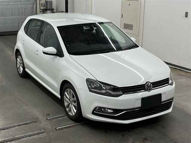 35121 Volkswagen Polo 6RCJZ 2017 г. (MIRIVE Saitama)