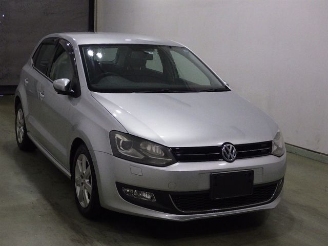 40081 Volkswagen Polo 6RCBZ 2013 г. (Honda Sendai)