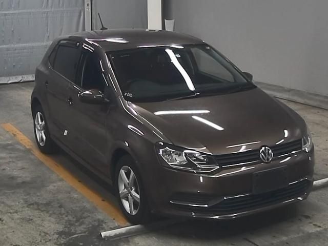 481 Volkswagen Polo 6RCJZ 2015 г. (ZIP Tokyo)