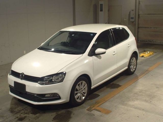 5021 Volkswagen Polo 6RCJZ 2015 г. (TAA Kyushu)