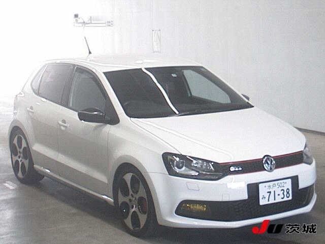 56 Volkswagen Polo 6RCAV 2011 г. (JU Ibaraki)