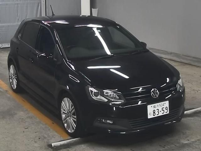 584 Volkswagen Polo 6RCZE 2015 г. (ZIP Tokyo)