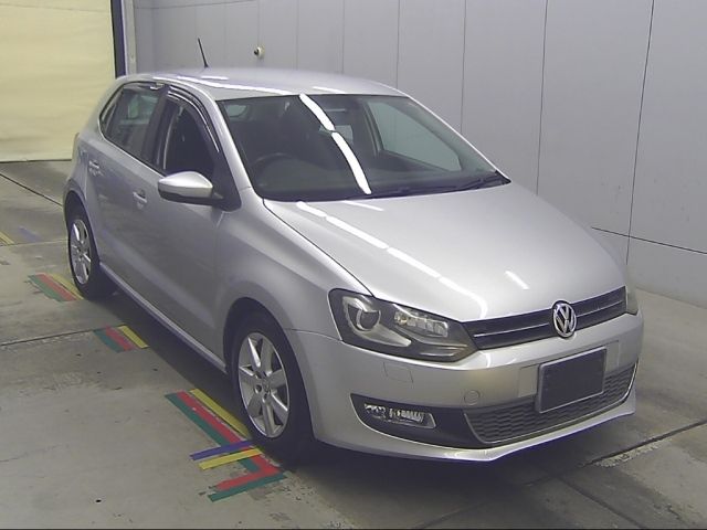 79130 Volkswagen Polo 6RCBZ 2011 г. (Honda Kansai)